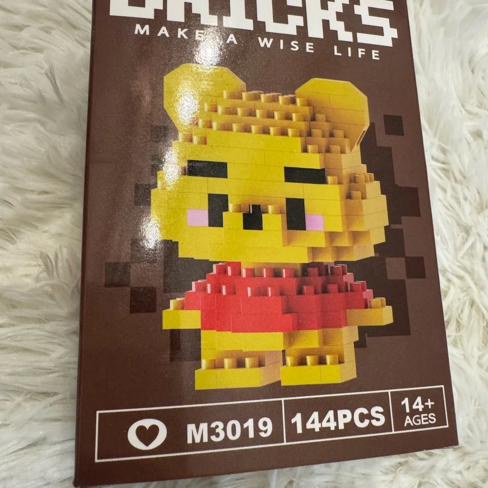 Winnie the Pooh Brick Figure building blocks 144 pieces